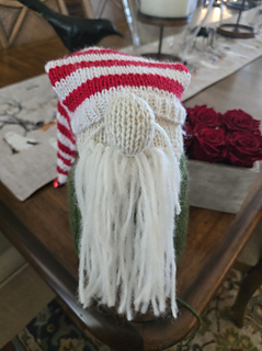 Trying to make the beard longer on this gnome.