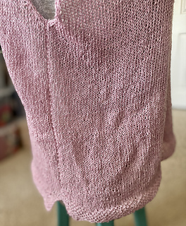 Faux Side Seam
Split Hem
Seed Stitch Hem