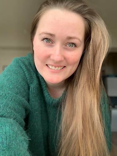 Fløffgenser - Eline Rushfeldt