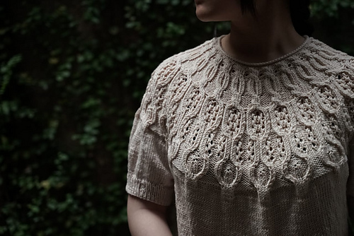 Ravelry: Aiko top / pull over pattern by Elly Coa