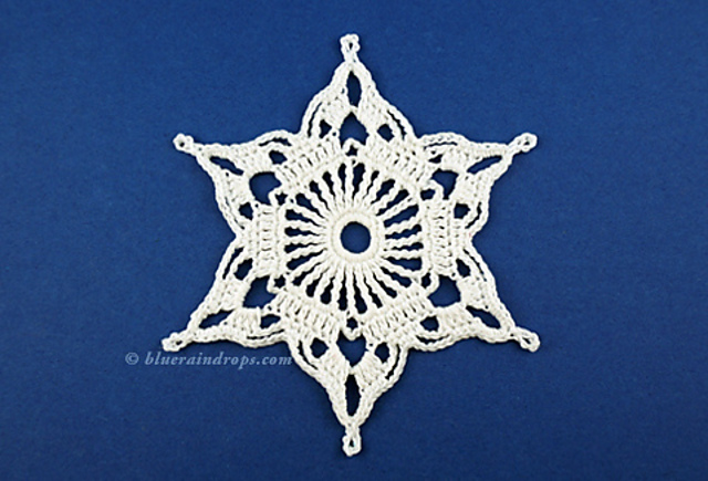 Snowflake motif 280