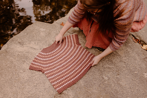 Nostalgi Genser - Bloom & Create // Emma Janet