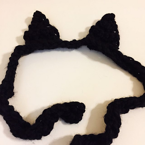 Ravelry Cat Ear Headband Halloween pattern by Emmi Scott