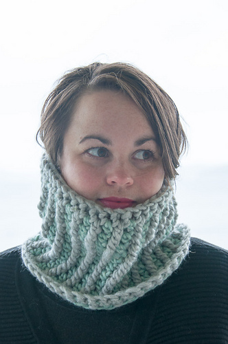 Stella Mini Cowl photo 11