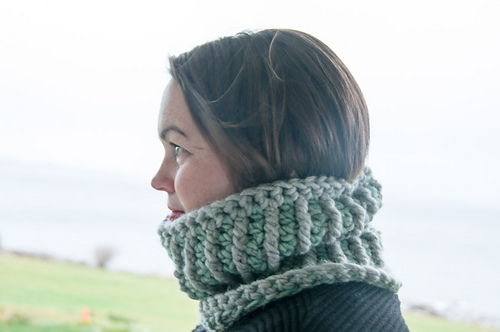 Stella Mini Cowl photo 2