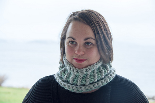 Stella Mini Cowl photo 4