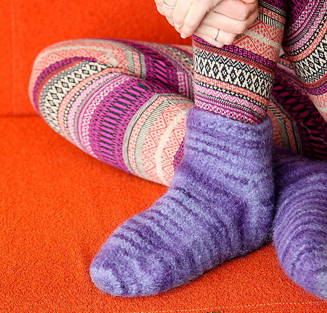 Ravelry Felted Slipper Socks pattern by Gwen Bortner