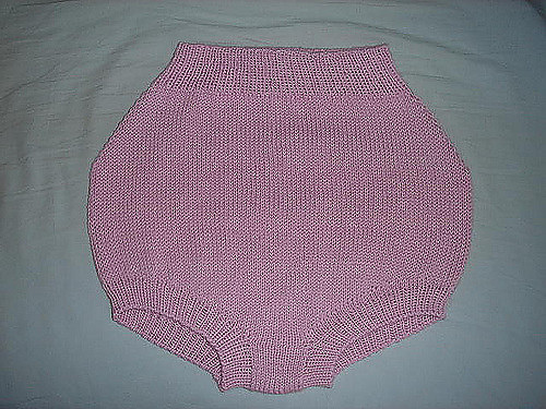 Woolen Pants (毛糸のパンツ) - byestrellausaFlickr