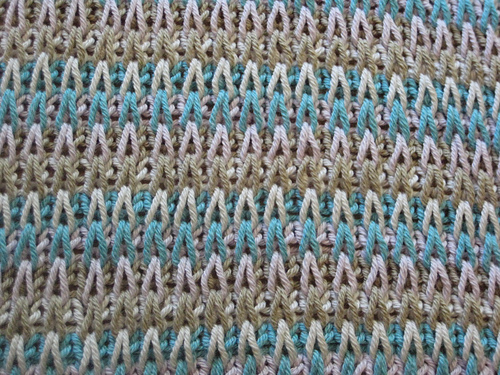 Long-Slip Striped Table Runner photo 2