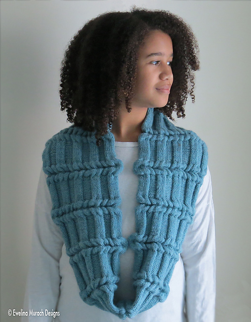 Tucked Away Cowl