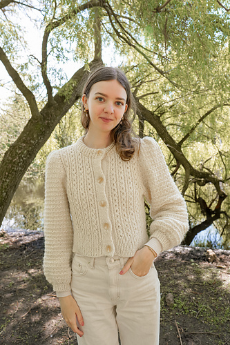 Ravelry: Vivienne Vintage Cardigan pattern by Famke | Mipi the Label