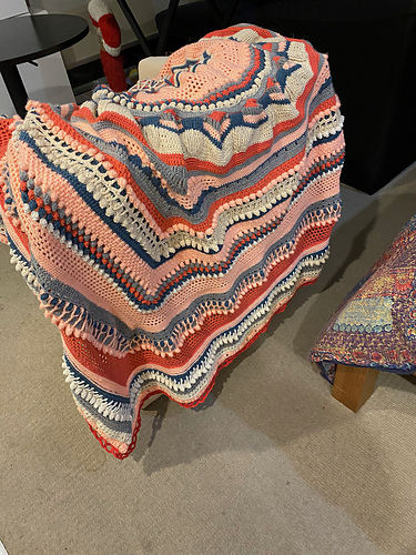 Fersken Mandala Strikket Teppe - Fela Duce