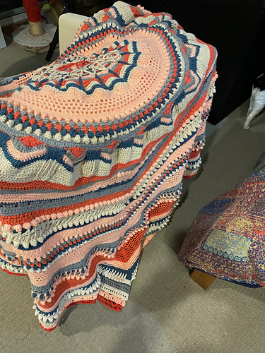 Fersken Mandala Strikket Teppe - Fela Duce