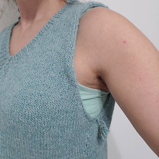 Armhole came out to big