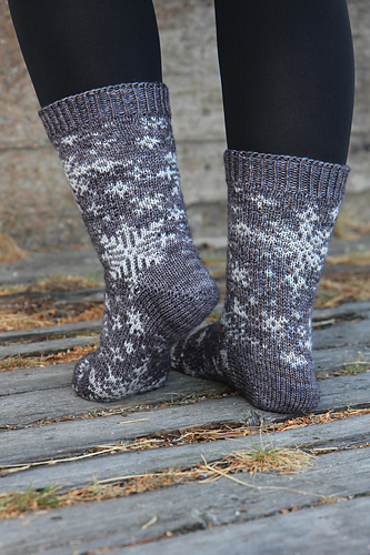 Ravelry: Arctic Blizzard pattern by Katrine Birkenwasser