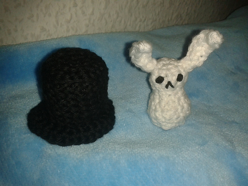 Amigurumi Hat Trick - Tiny Rabbit and Top-Hat photo 2