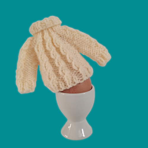 Cable Sweater Cosy photo 3