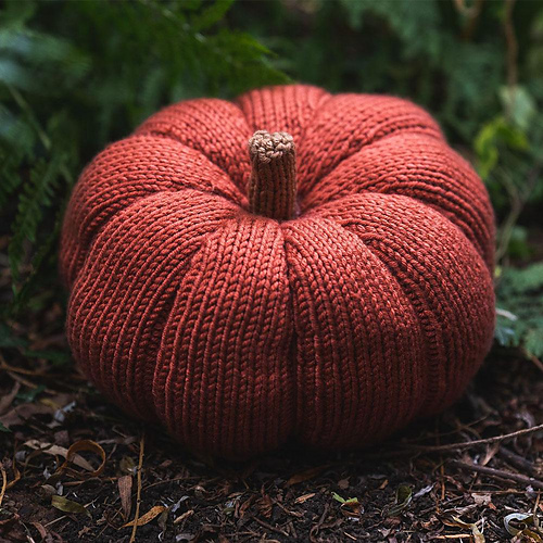 Ravelry Pumpkin pattern by Amanda Berry