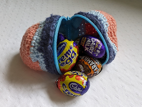 Easter Egg Zipped