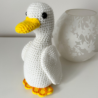 Mummy Duck (Original - Knitcraft Cotton Blend DK version). The Knitcraft yarn gives a more soft and bouncy feel making it perfect for play. 