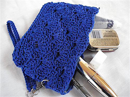 Ravelry: Rippled Shells Coin Purse pattern by Lisa Mills