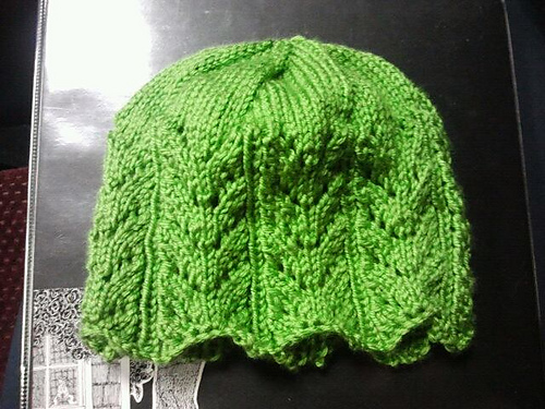 Lacy Leaf Hat & Mittens photo 2