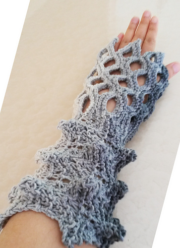 OBSSESIVE PUNKER lace shawl flared 50006-30 main image 0