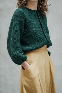 Myself in the original sample, Size 2. I am quite thin and am between a Size 1 and 2.
Photos 1, 5-9 by Silje Thoen.