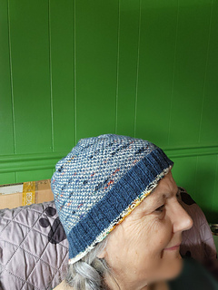 Ravelry: greenmtngrl's Broken Seed Stitch Hat in baby camel