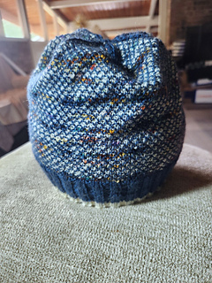 Ravelry: greenmtngrl's Broken Seed Stitch Hat in baby camel