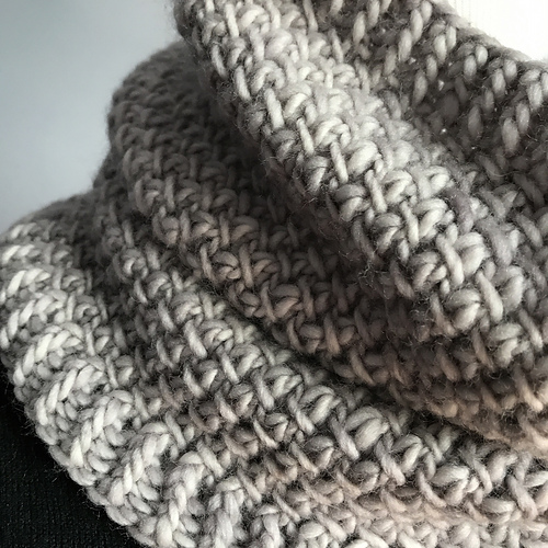 Ravelry Hillview Road Cowl pattern by Holli Adams Samet
