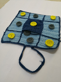 Tic tac toe crochet board game
