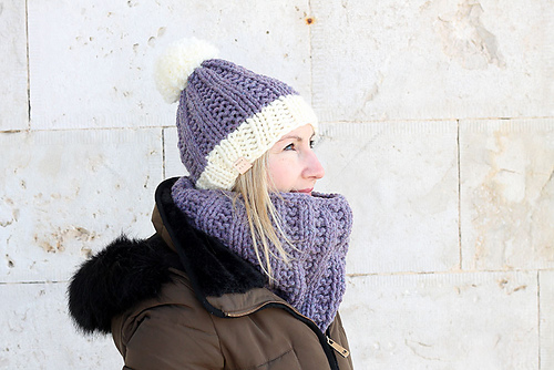 Women's Winter Hat And Cowl