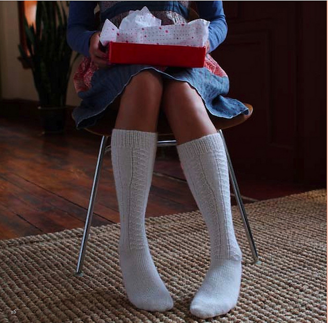 Ravelry Vintage Knee Socks pattern by Hannah Fettig