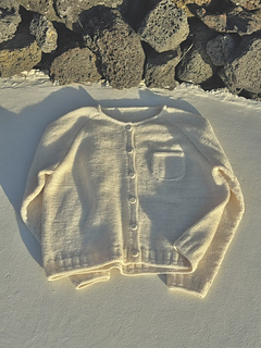 'Omilzomilstore' Highland wool. Oat Milk color. Size 4 
Gauge: 19 sts x 26 rows