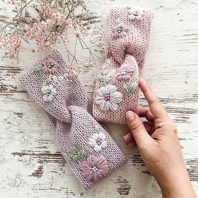 Ravelry Floral Headband pattern by Dzejna Tojaga