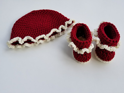 Rag Quilt Baby Hat and Booties photo 4