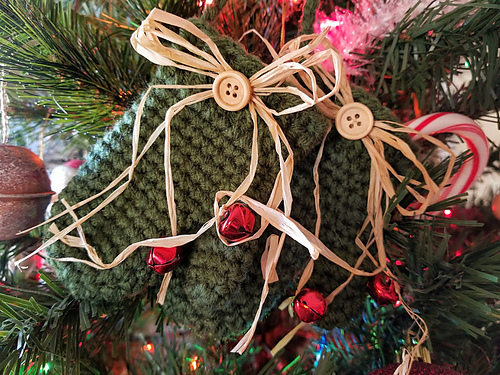 Hanging Mittens photo 3