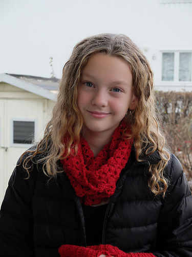 Ravelry: Thistle Stitch Scarf pattern by Charlotte Burton