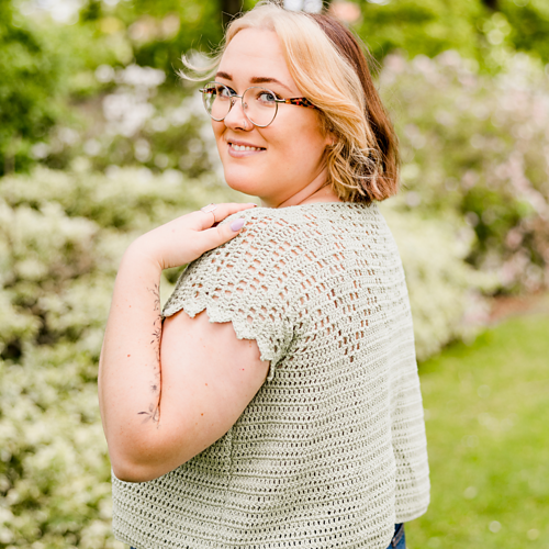 Ravelry: Cordelia Tee pattern by Holly Woodward Designs