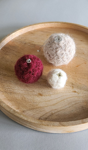 Silk Infinity Star Bauble