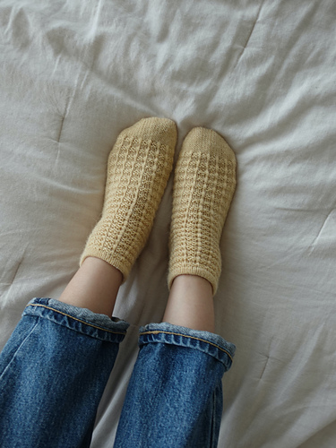 Little Waves Socks
