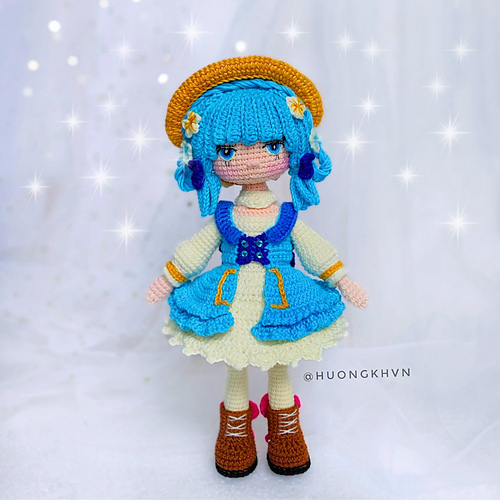 White_Yellow_and_Dark_Grey_Ill