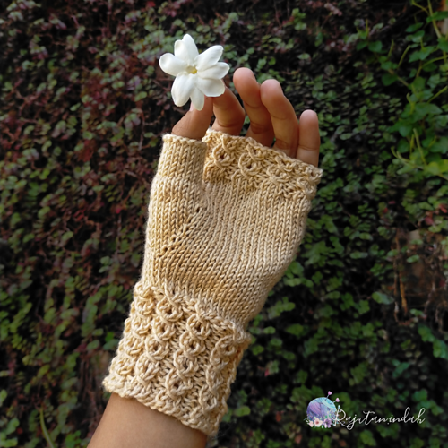 Pattern Rajutan Ravelry: Faux cable fingerless mitts pattern by Rajutan Indah