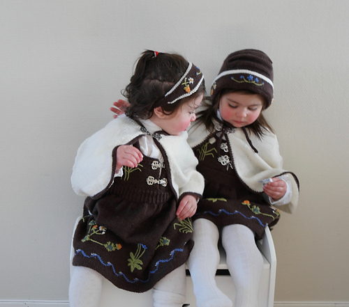 Cape til Senja inspirert festdrakt - IngriPingri- Design laget av Ingrid Gamst