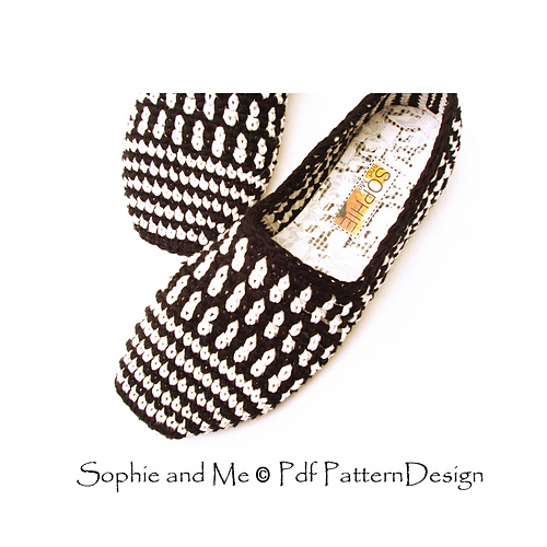 Ravelry Black and White Graphic Slippers pattern by Sophie and Me
