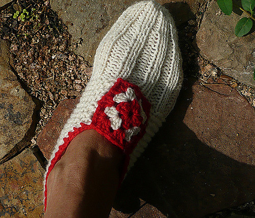 House Shoes/Strikka tøfler photo 1
