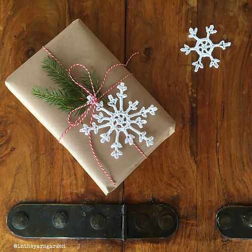 Crochet snowflakes photo 2