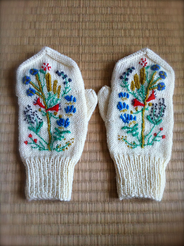 p.6 Mitten with cover (カバーのついた手袋) 다른 모습 1