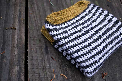 Ravelry: Ochre pattern by Stephanie Mason Paulantis